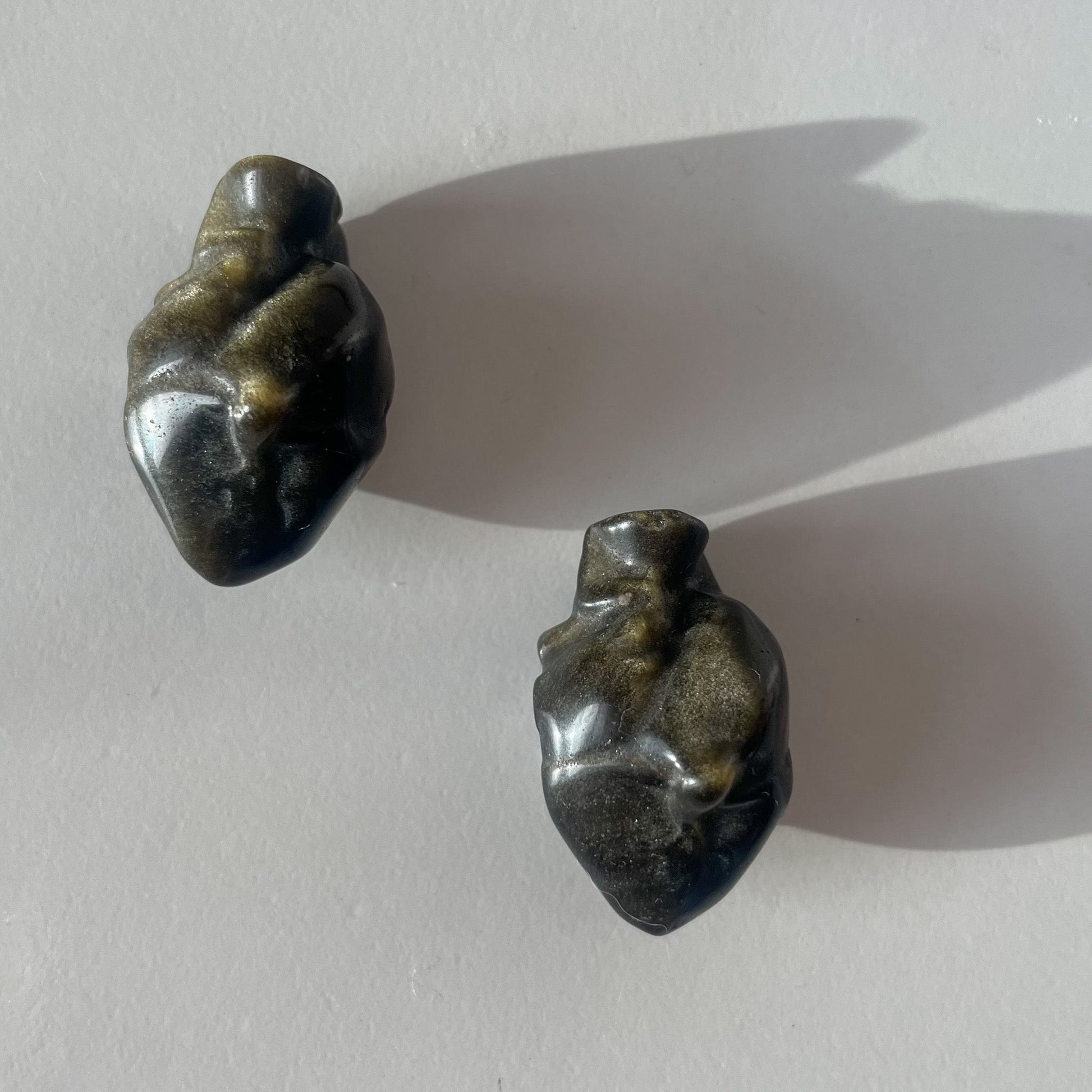 golden sheen black obsidian heartwitchy marketwitchy market;kjhgfcgolden sheen black obsidian heart