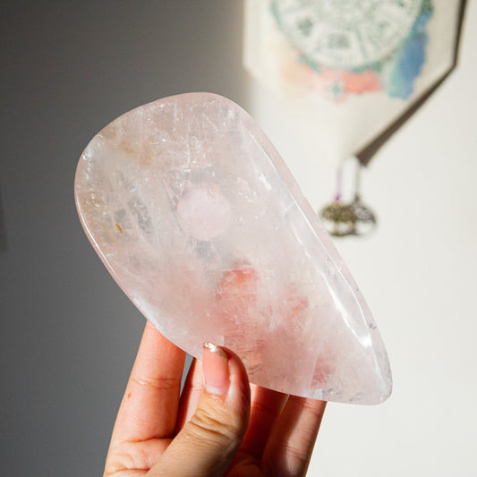 Rose quartz bowl Cwitchy marketwitchy marketdsfghjhRose quartz bowl C